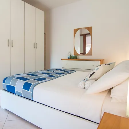 Centro - Con Parcheggio Privato Gratuito Apartman